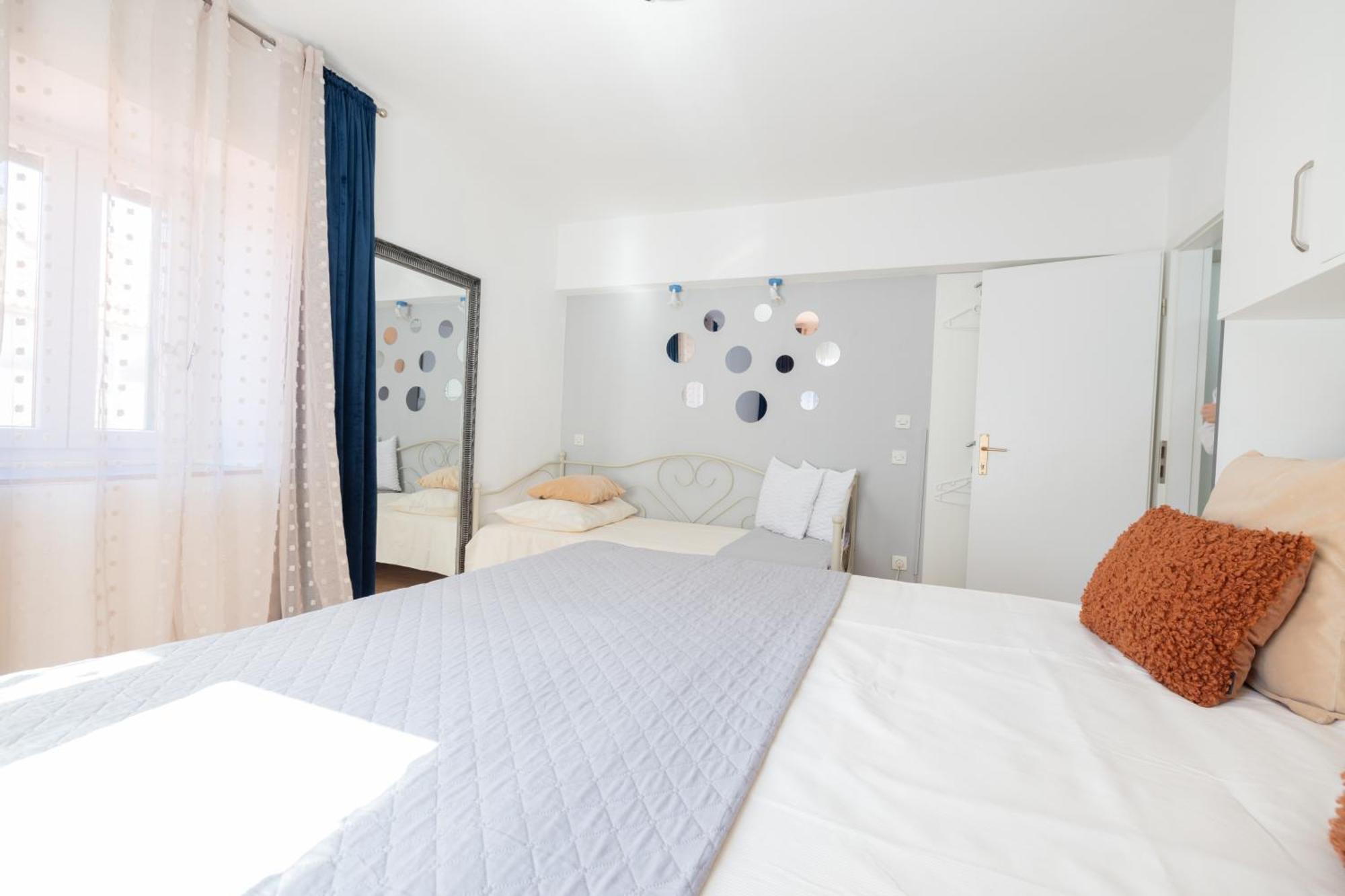 Guesthouse Rebecca Макарска Экстерьер фото