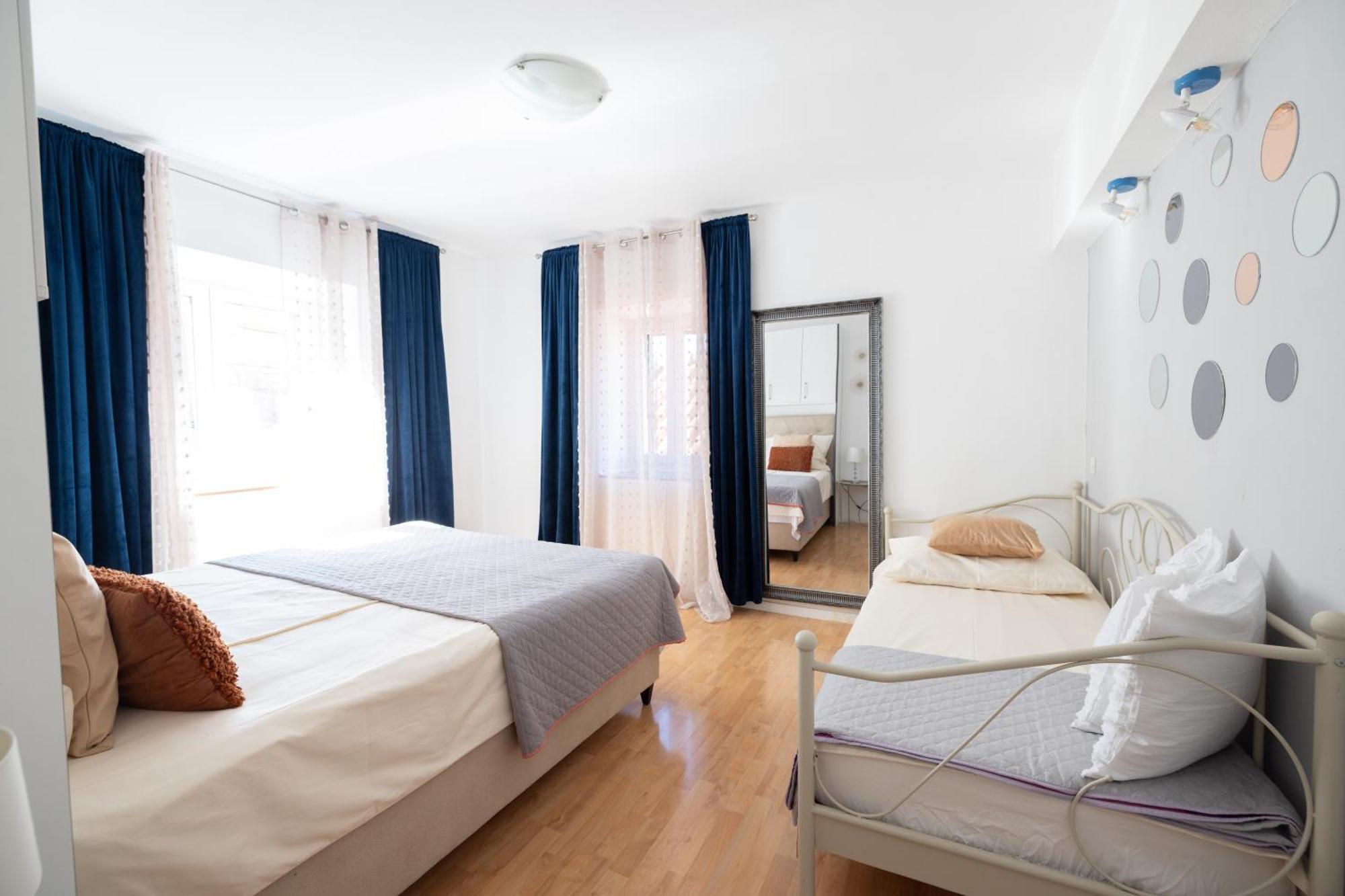 Guesthouse Rebecca Макарска Экстерьер фото